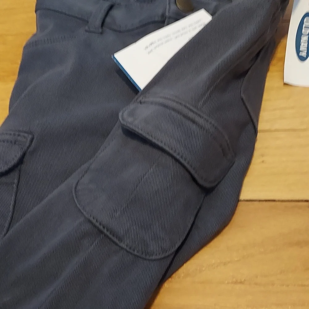 Old navy brand new pants - Picture 3 of 4